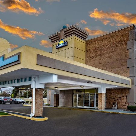 Days Inn By Wyndham Livonia Canton Detroit Zewnętrze zdjęcie