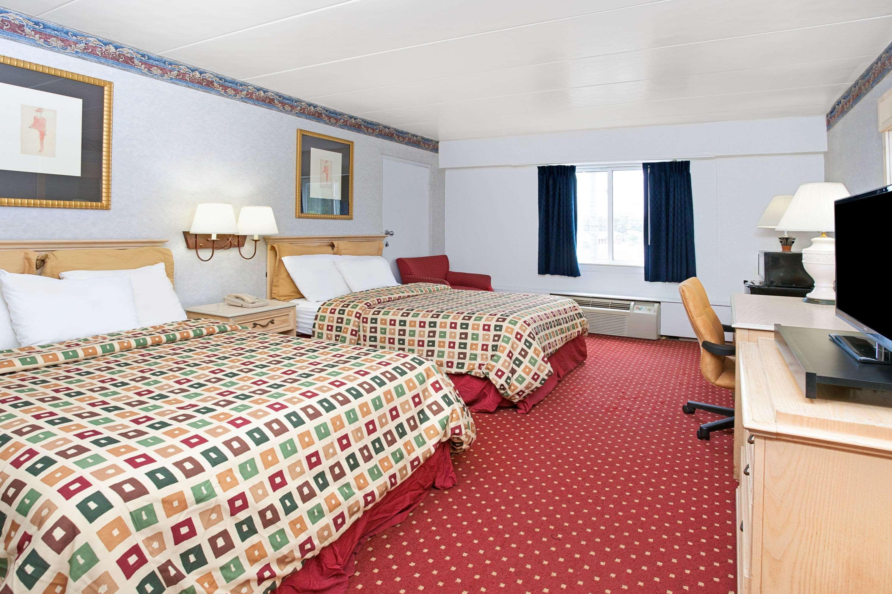 Days Inn By Wyndham Livonia Canton Detroit Zewnętrze zdjęcie