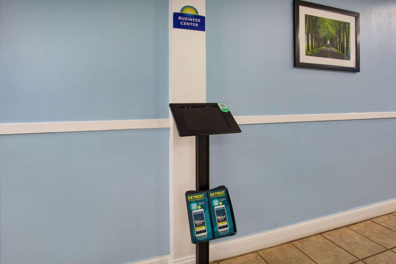 Days Inn By Wyndham Livonia Canton Detroit Zewnętrze zdjęcie