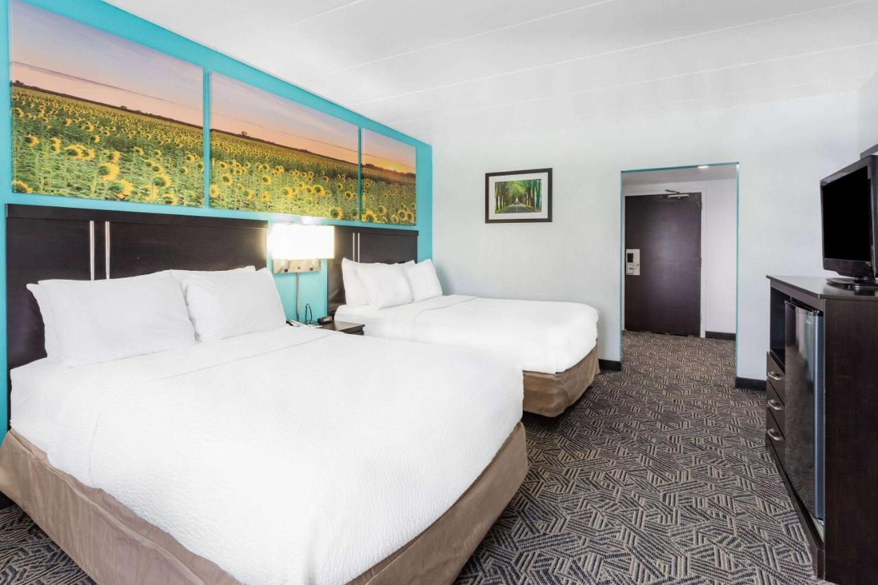Days Inn By Wyndham Livonia Canton Detroit Zewnętrze zdjęcie