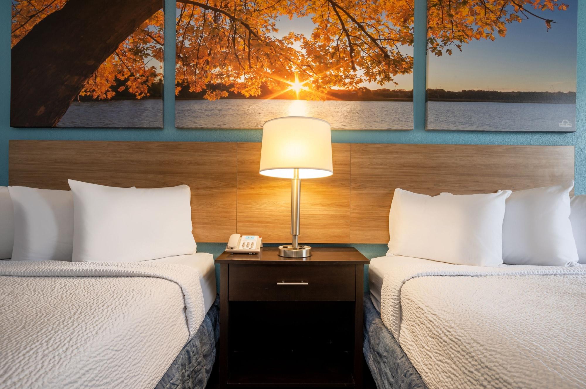 Days Inn By Wyndham Livonia Canton Detroit Zewnętrze zdjęcie