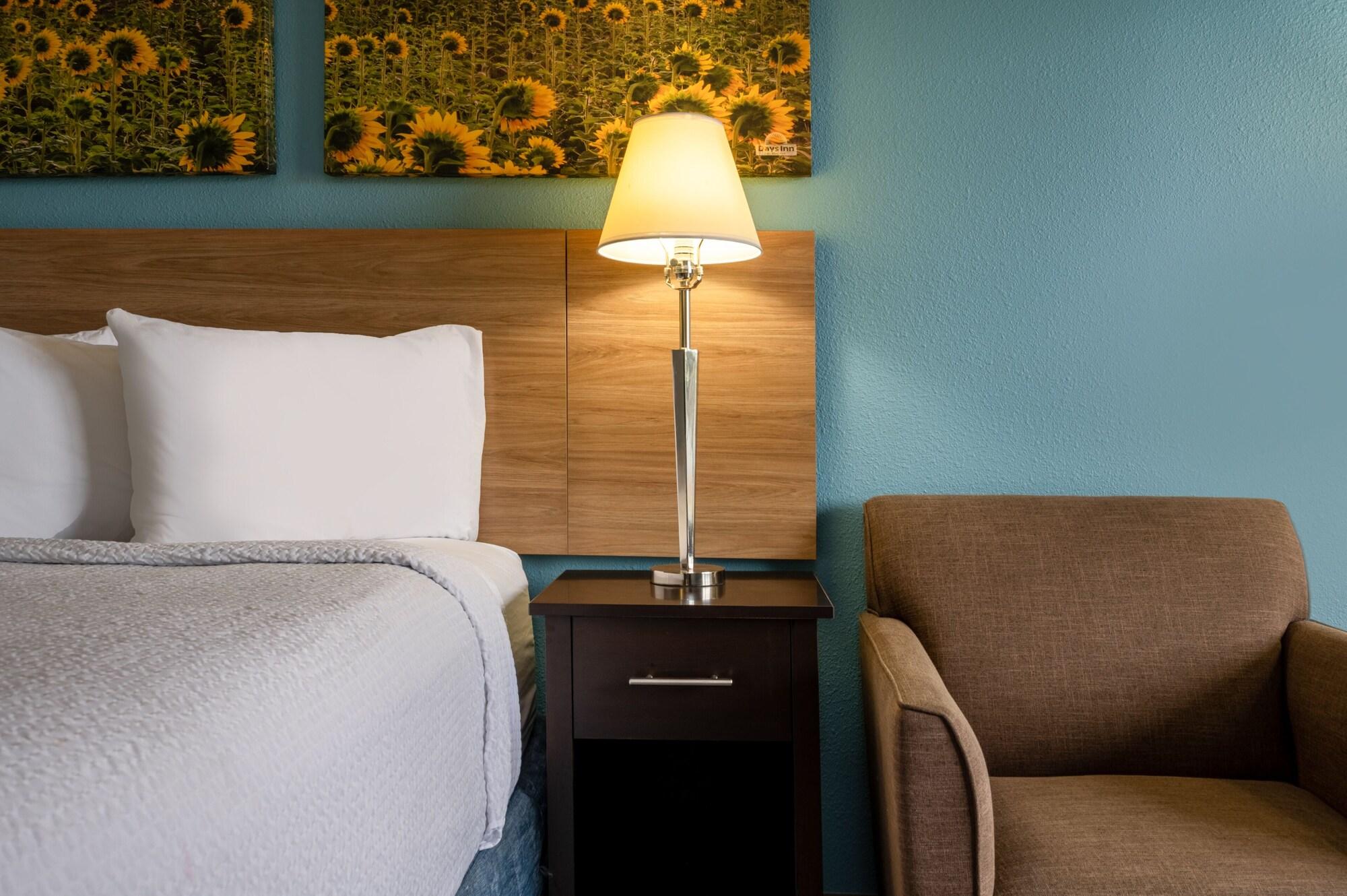 Days Inn By Wyndham Livonia Canton Detroit Zewnętrze zdjęcie