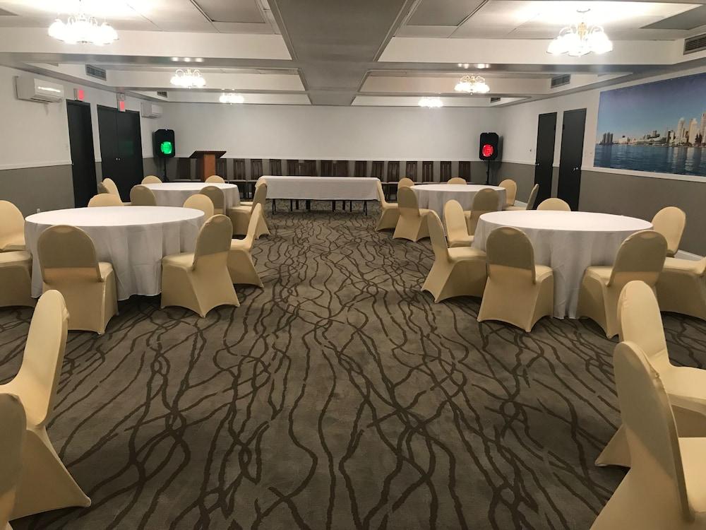 Days Inn By Wyndham Livonia Canton Detroit Zewnętrze zdjęcie